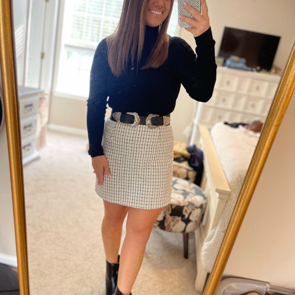 Chic Black and White Plaid Vest and Skirt Set - Picture 7 of 7